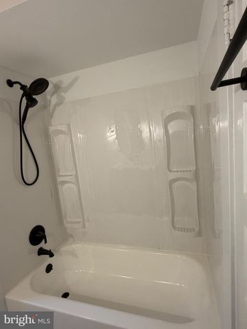 1372 E WALNUT RD, Vineland, NJ 08361