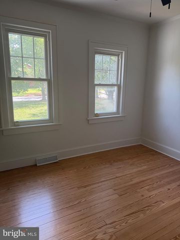 1372 E WALNUT RD, Vineland, NJ 08361