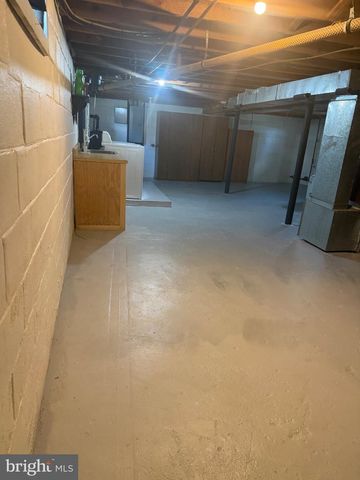 1372 E WALNUT RD, Vineland, NJ 08361