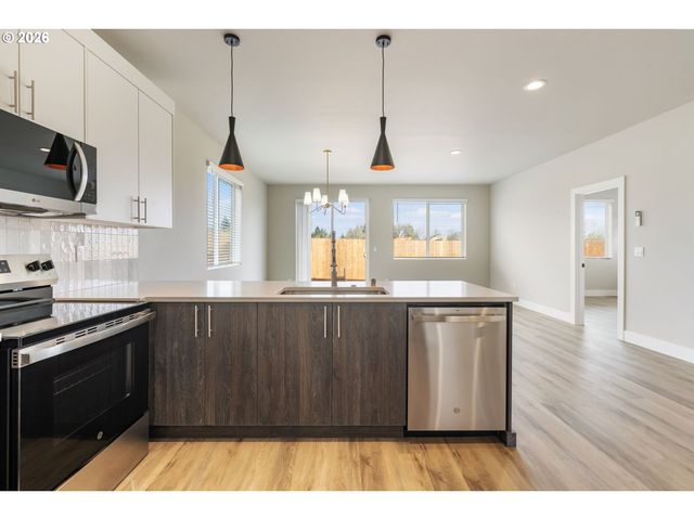 744 Se 34th St, Battle Ground, WA 98604