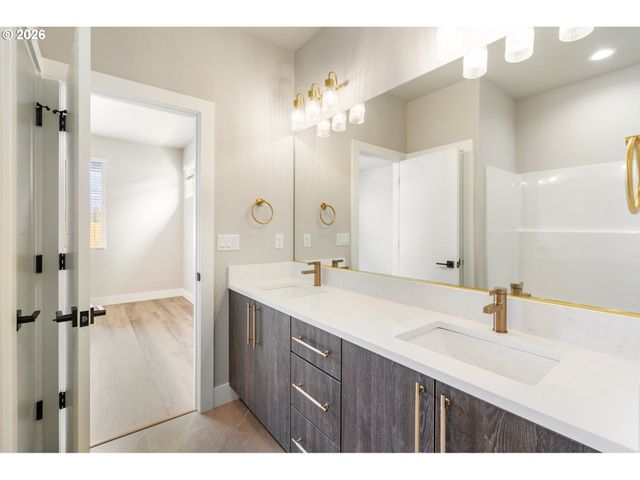 744 Se 34th St, Battle Ground, WA 98604