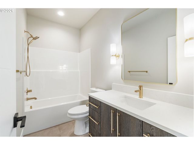 744 Se 34th St, Battle Ground, WA 98604