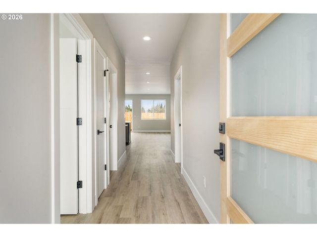 744 Se 34th St, Battle Ground, WA 98604