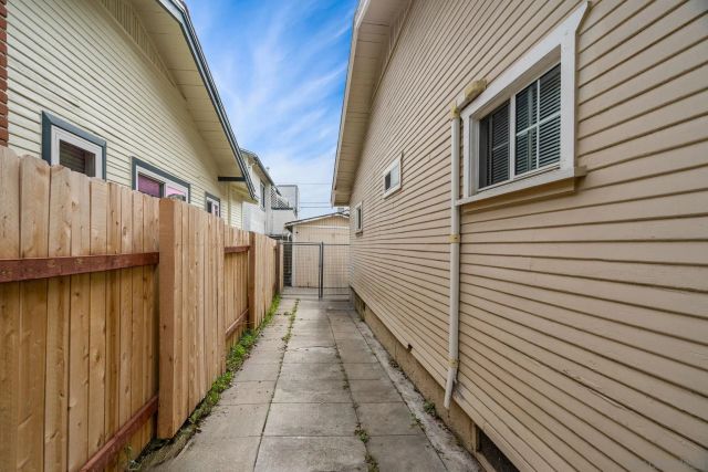 4367 McClintock St, San Diego, CA 92105