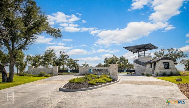 1918 Paradise Parkway, Canyon Lake, TX 78133
