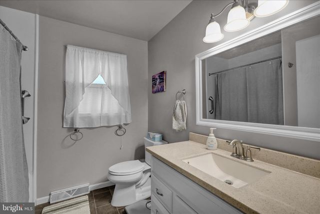 1860 S MOUNTAIN DR, Reading, PA 19608