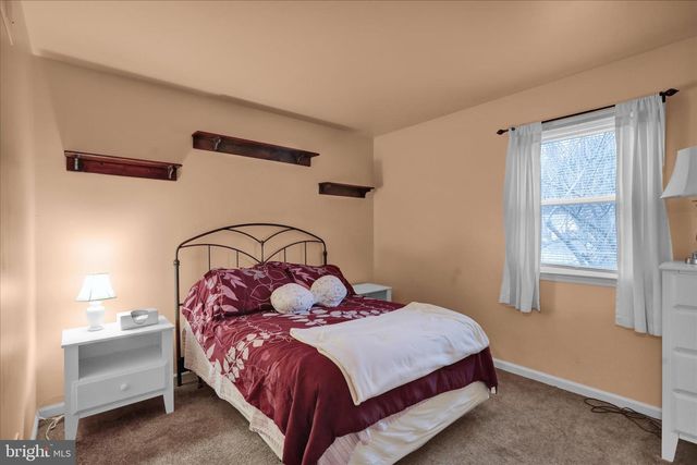 1860 S MOUNTAIN DR, Reading, PA 19608