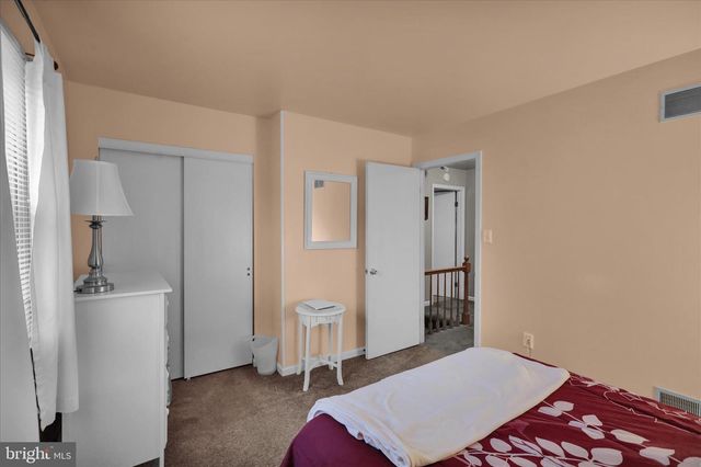 1860 S MOUNTAIN DR, Reading, PA 19608