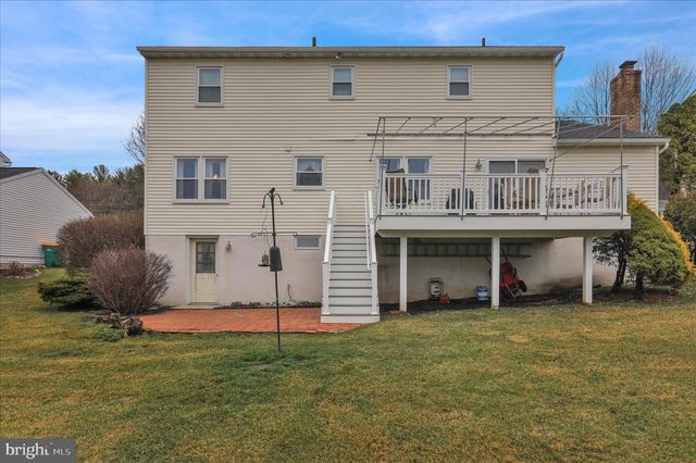 1860 S MOUNTAIN DR, Reading, PA 19608