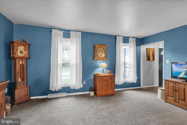 1860 S MOUNTAIN DR, Reading, PA 19608