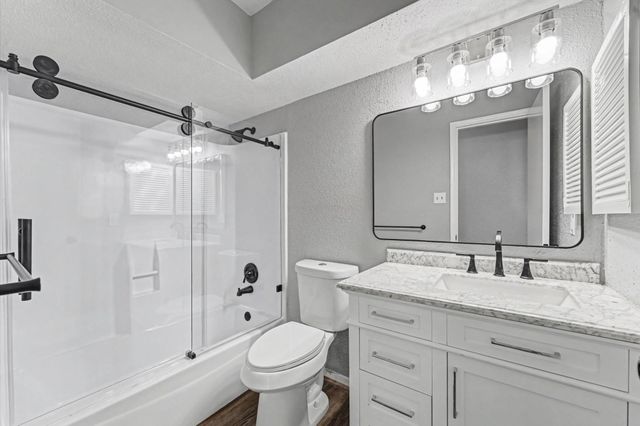 3218 Wuthering Heights Drive, Houston, TX 77045