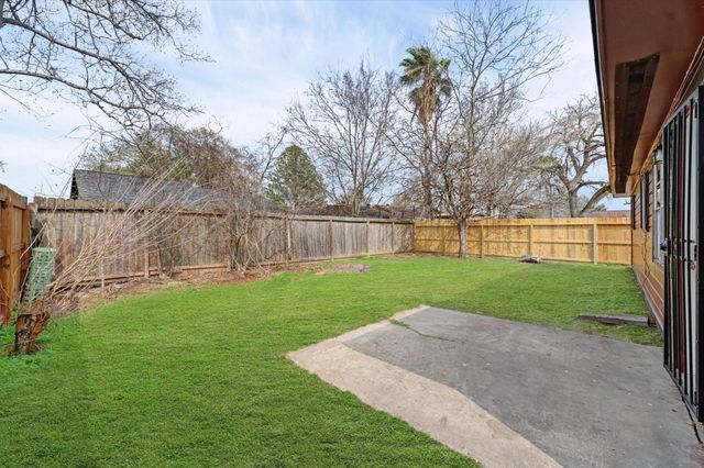 3218 Wuthering Heights Drive, Houston, TX 77045