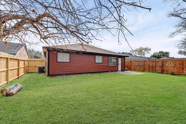 3218 Wuthering Heights Drive, Houston, TX 77045