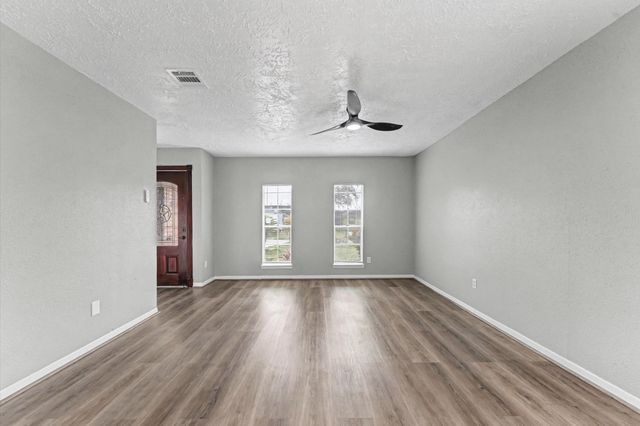 3218 Wuthering Heights Drive, Houston, TX 77045