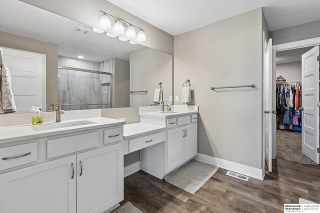 12121 S 209 Avenue, Gretna, NE 68028