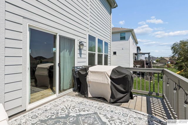 12121 S 209 Avenue, Gretna, NE 68028