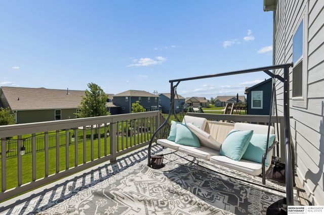 12121 S 209 Avenue, Gretna, NE 68028