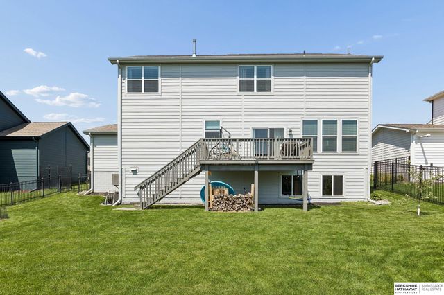 12121 S 209 Avenue, Gretna, NE 68028