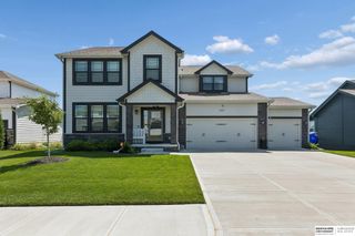 12121 S 209 Avenue, Gretna, NE 68028