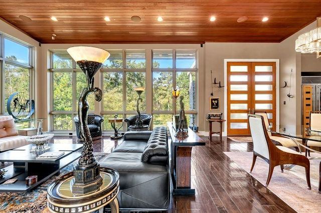 4901 Victory Dr., Marshall, TX 75672