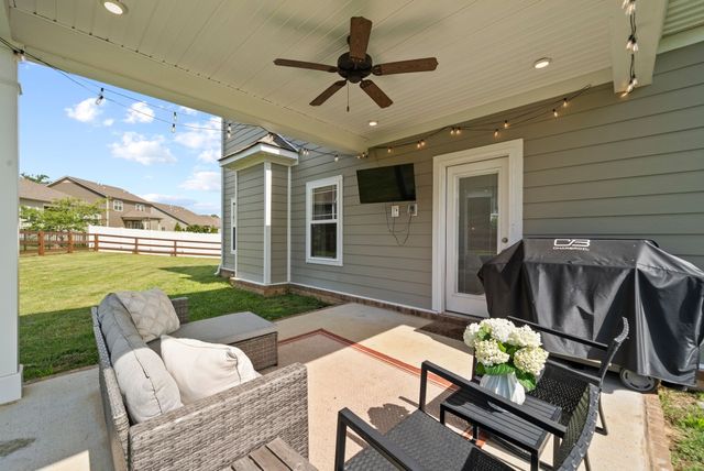 2016 Ambie Way, Fairview, TN 37062