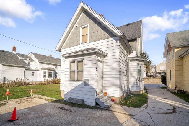 1047 W Washington STREET, West Bend, WI 53095