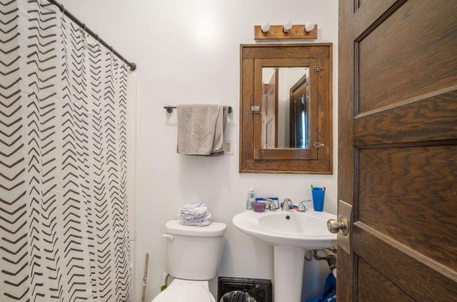 1047 W Washington STREET, West Bend, WI 53095