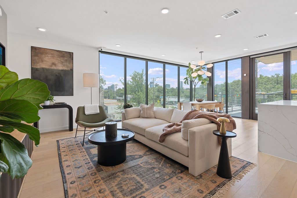 1600 S 1st ST 206, Austin, TX 78704