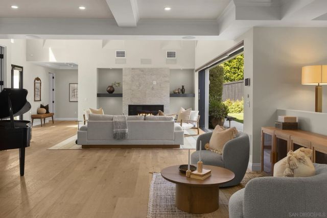 6989 Paseo Laredo, La Jolla, CA 92037