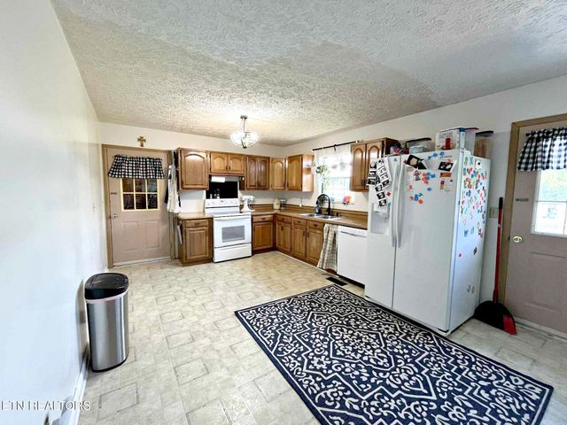 276 Old Highway 11, Sweetwater, TN 37874