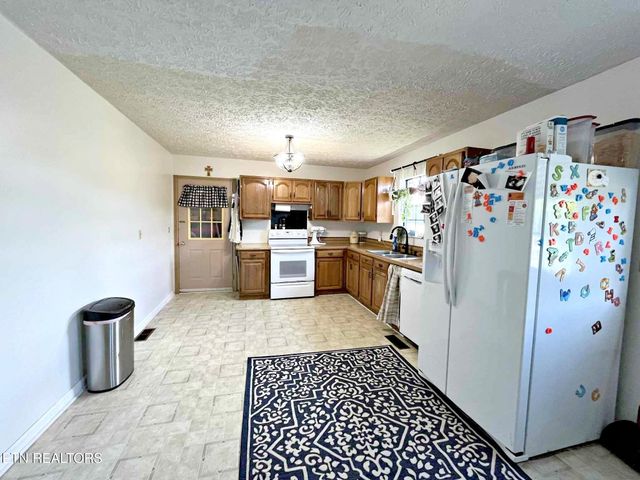 276 Old Highway 11, Sweetwater, TN 37874