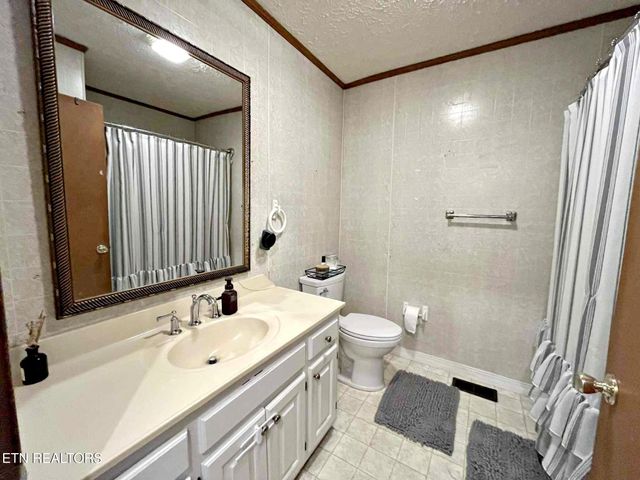 276 Old Highway 11, Sweetwater, TN 37874