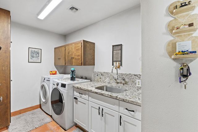 232 Trout Lake Drive, Sanger, CA 93657