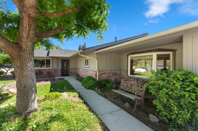 232 Trout Lake Drive, Sanger, CA 93657