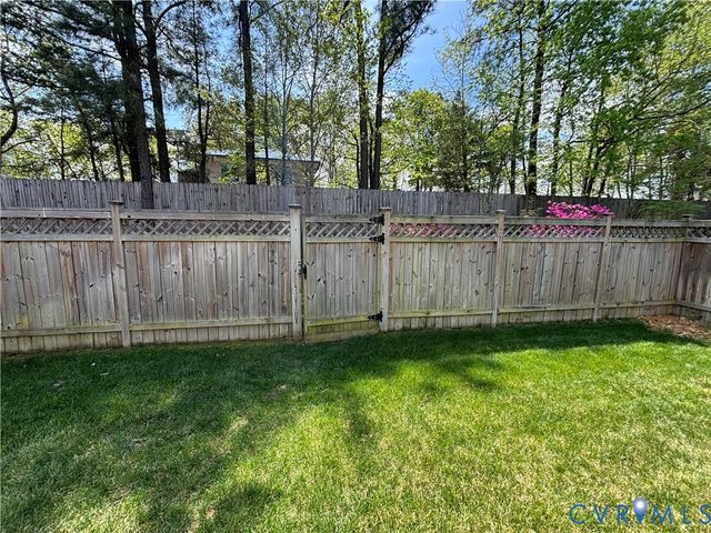 300 Hickson Dr, Glen Allen, VA 23059