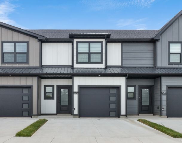 306 Jonathan Wade Circle, Clarksville, TN 37043