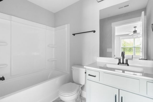 306 Jonathan Wade Circle, Clarksville, TN 37043