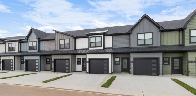 306 Jonathan Wade Circle, Clarksville, TN 37043