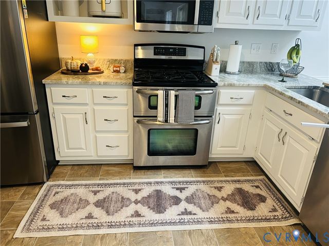 8801 Thornton Heath Dr, Chesterfield, VA 23832