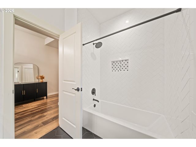 13512 Ne 62ND Ct, Vancouver, WA 98686