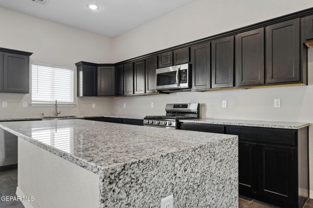 396 Villa Sol Court, Socorro, TX 79927