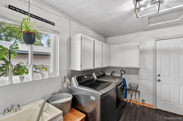 2614 Penna Drive, West Bloomfield, MI 48324
