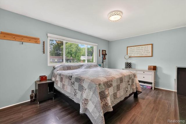 2614 Penna Drive, West Bloomfield, MI 48324