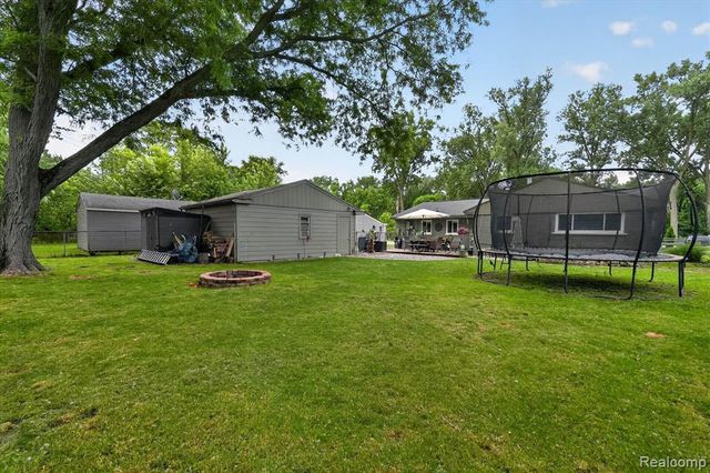 2614 Penna Drive, West Bloomfield, MI 48324
