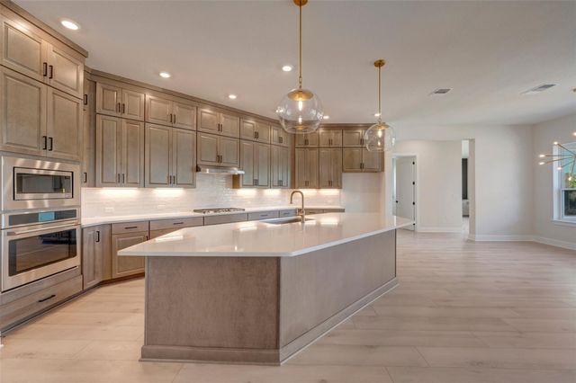 104 Rees Landing RD, Spicewood, TX 78669
