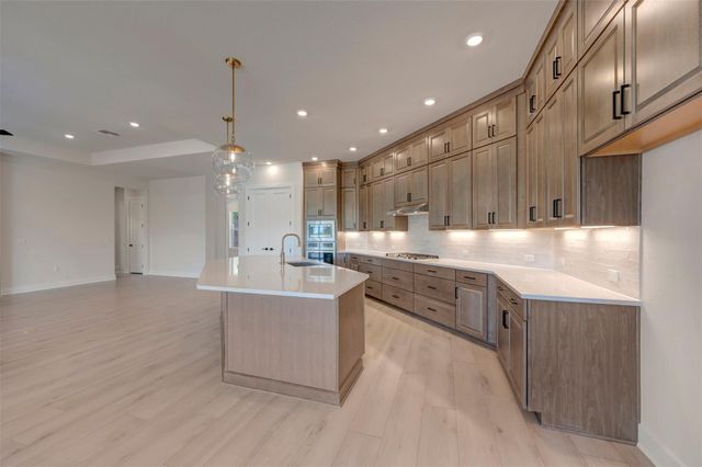 104 Rees Landing RD, Spicewood, TX 78669