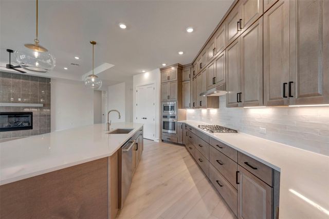 104 Rees Landing RD, Spicewood, TX 78669
