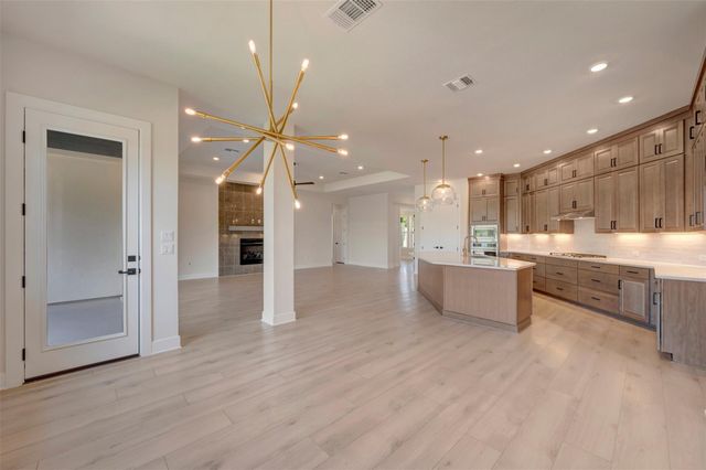 104 Rees Landing RD, Spicewood, TX 78669
