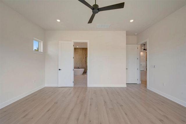 104 Rees Landing RD, Spicewood, TX 78669