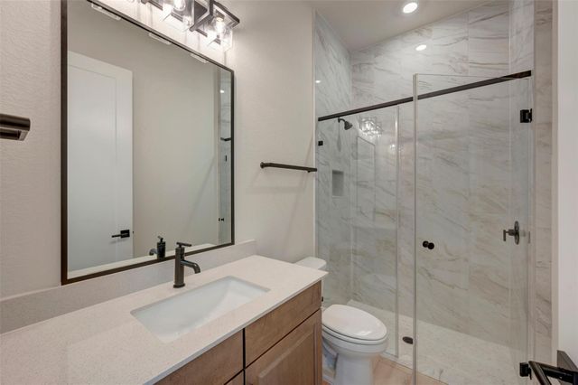104 Rees Landing RD, Spicewood, TX 78669